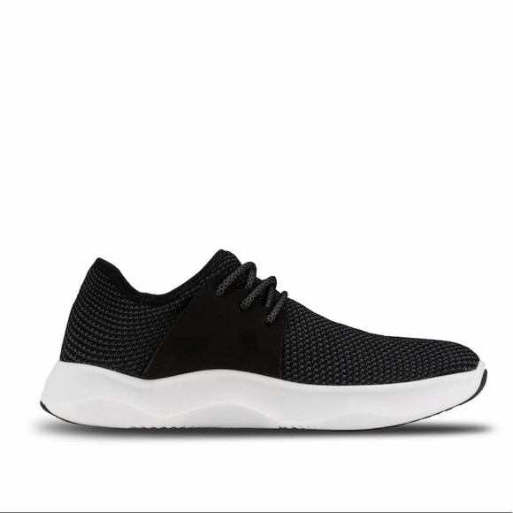 Vessi womens everyday sneaker in midnight black - Picture 3 of 8